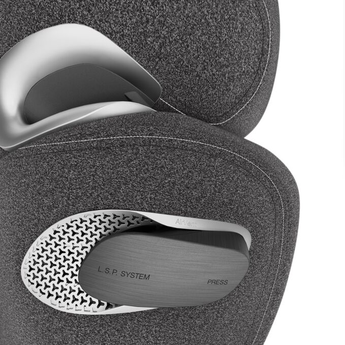 An image of the CYBEX Platinum Solution T i-Fix Child Car Seat, highlighting the Advanced Side-impact Protection feature.