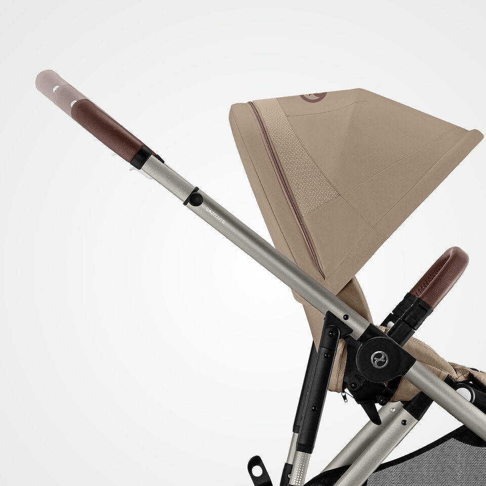 Close up of the adjustable handlebar of a Gazelle S stroller.