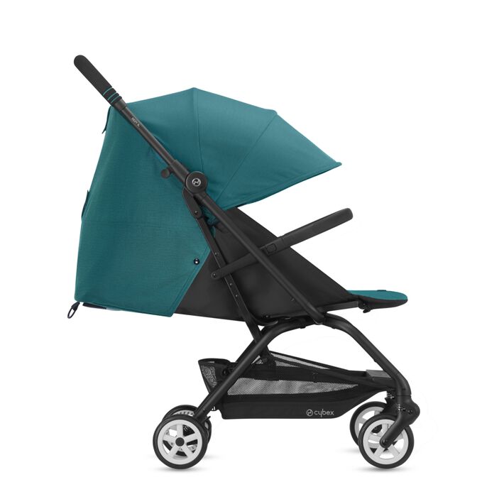 An image of the CYBEX Gold Eezy S 2 Buggy, highlighting the XXL sun canopy feature.