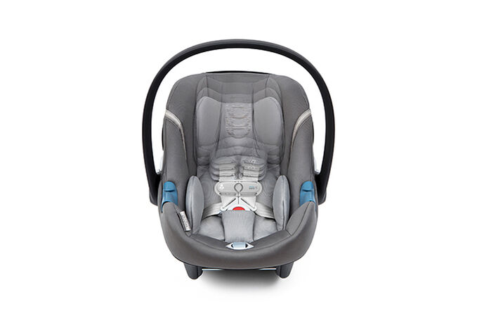 An image of the CYBEX Gold Aton M with SensorSafe Infant Car Seat, highlighting the 11-Position Height-adjustable Headrest feature.