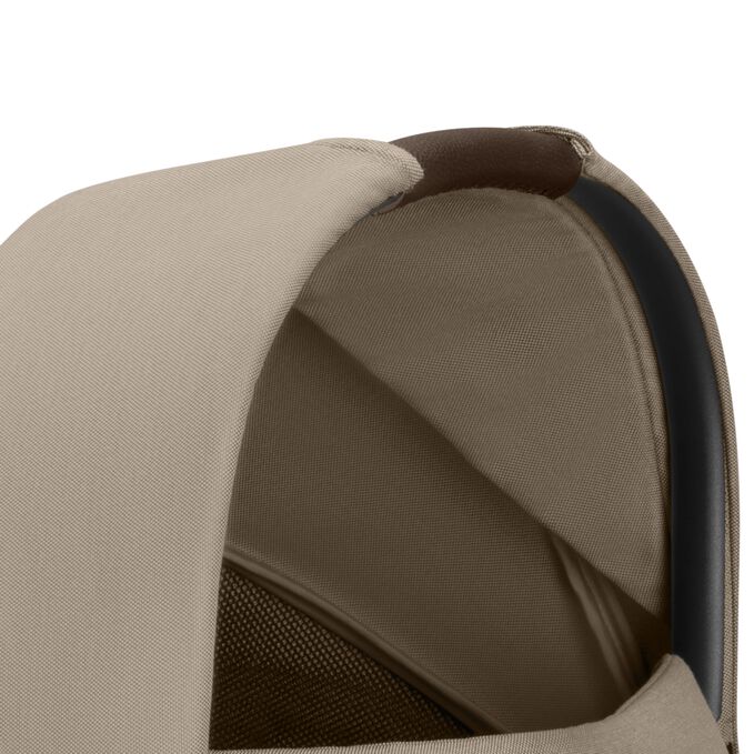 An image of the CYBEX Gold Cot S Lux Stroller, highlighting the Carry Handle feature.