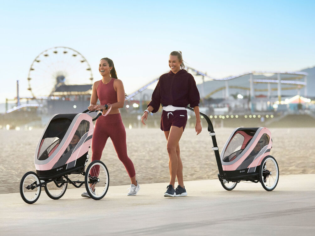 Karusellkampanjbild på Cybex Gold Sport Zeno barnvagn 