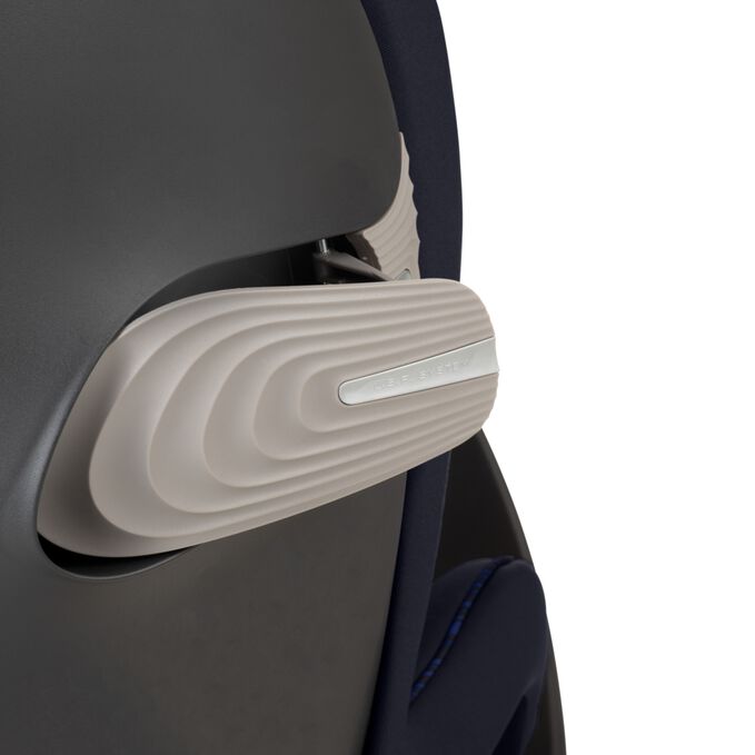 An image of the CYBEX Gold Sirona S with SensorSafe Toddler Car Seat, highlighting the Linear Side Impact Protection (L.S.P.) feature.