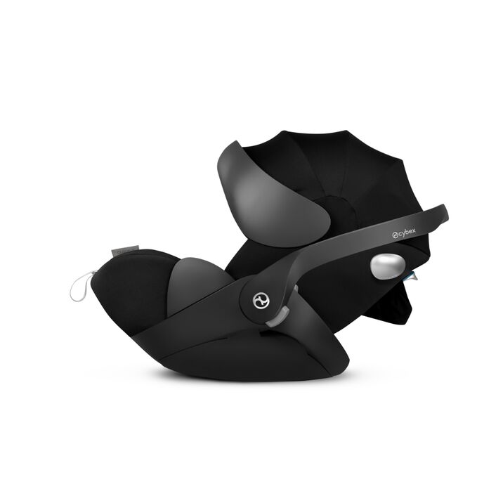 An image of the CYBEX Platinum Cloud Q Infant Car Seat, highlighting the Full sun protection feature.