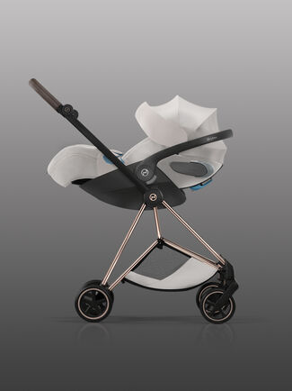 Product image of a Cloud T infant car seat with a Mios frame.