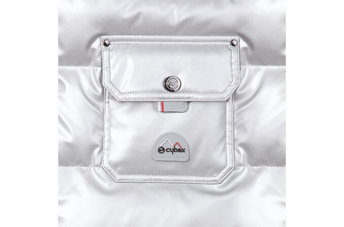 An image of the CYBEX Platinum Platinum Winter Footmuff Mini Accessories for Strollers, highlighting the Front Pocket feature.