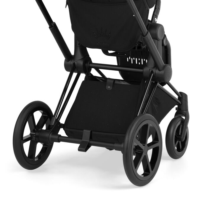 An image of the CYBEX Platinum Priam - La Parisienne Stroller, highlighting the Extra Large Shopping Basket feature.