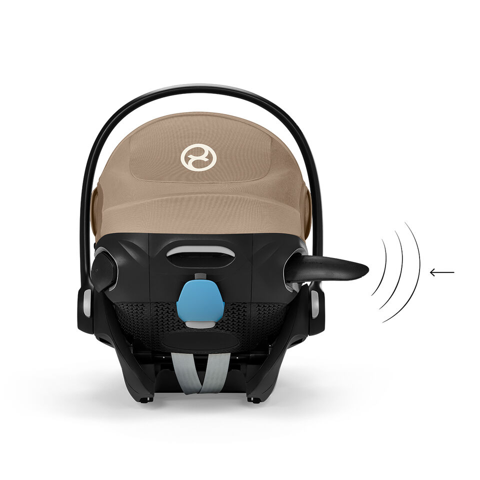 Product image of a Cloud G Pro infant car seat from behind with the LSP on display.