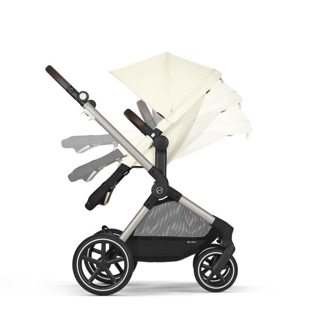An image of the CYBEX Gold Eos Lux Stroller, highlighting the One-hand Recline feature.