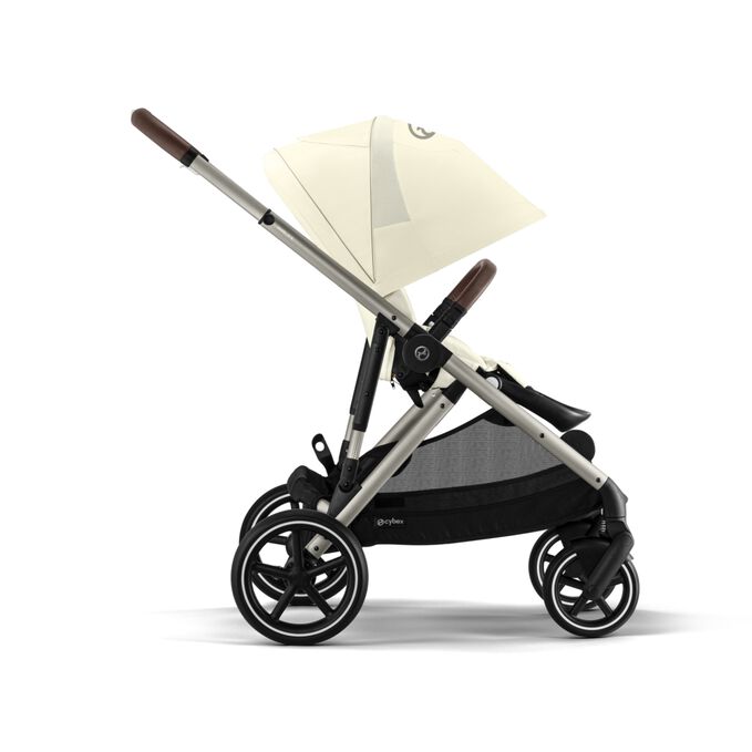 An image of the CYBEX Gold Gazelle S Sibling Stroller, highlighting the XXL UPF50+ Sun Canopy feature.