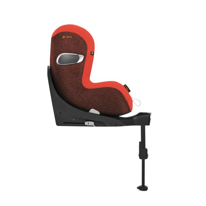 An image of the CYBEX Platinum Sirona Z2 i-Size Toddler Car Seat, highlighting the More Safety When Forward-facing feature.