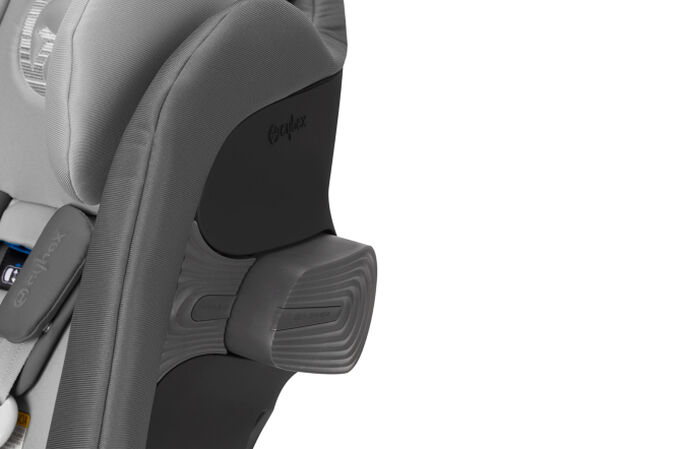 An image of the CYBEX Gold Eternis S with SensorSafe Toddler Car Seat, highlighting the Linear Side-impact Protection (L.S.P.) feature.