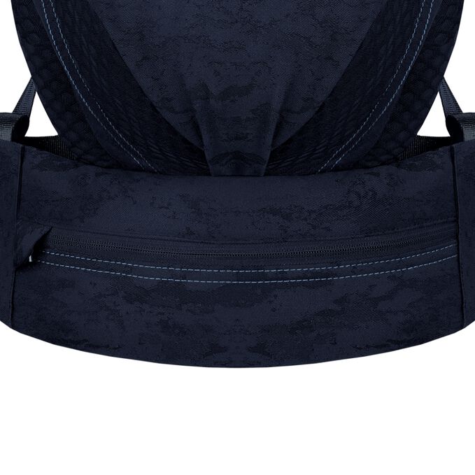 An image of the CYBEX Platinum Coya Carrier Rebellious Luxury Baby Carrier, highlighting the Pocket at the Ready feature.