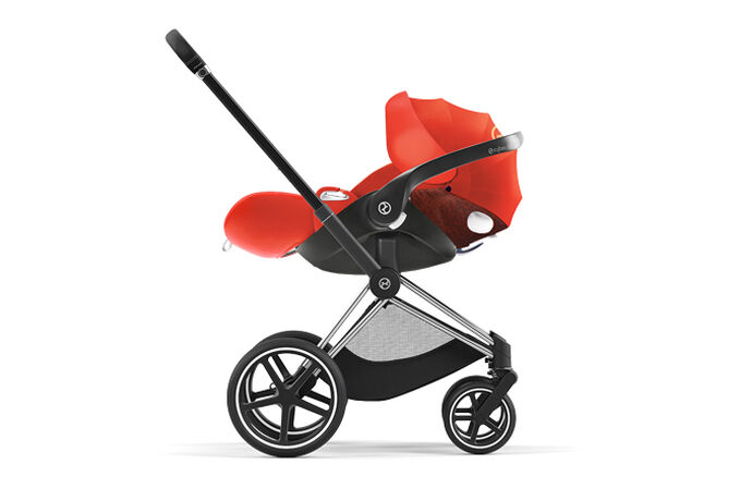 An image of the CYBEX Platinum Cloud Q with Base Infant Car Seat, highlighting the Travel System feature.