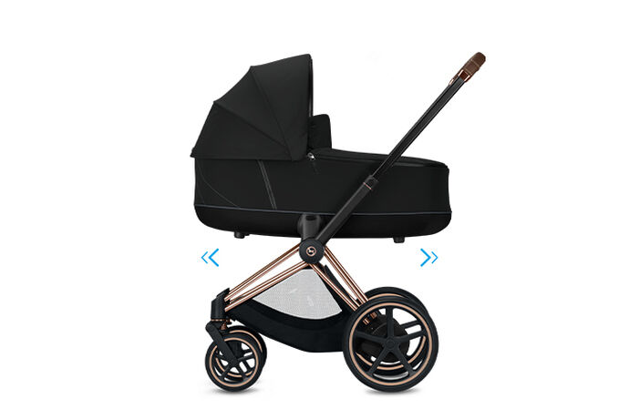 Obraz CYBEX Platinum Rama e-Priam 1 Stroller, podkreślający funkcję Łatwa w użyciu aplikacja e-Priam od firmy CYBEX.