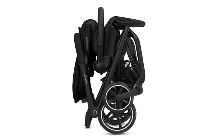 An image of the CYBEX Gold Eezy S Twist+2 Buggy, highlighting the One-Hand Fold feature.