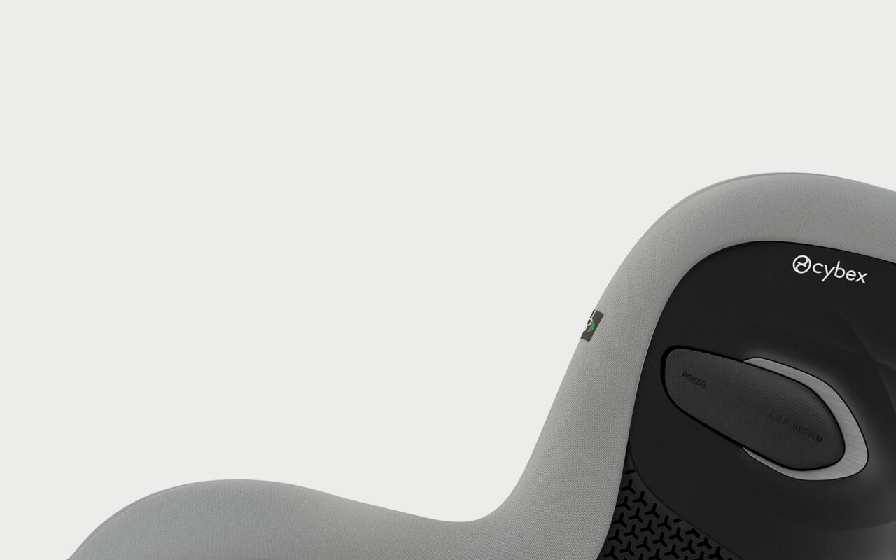 A Sirona G3 car seat in Stone Grey.