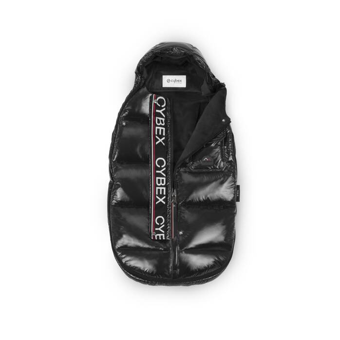 CYBEX Platinum Winter Footmuff Mini - Deep Black in Deep Black image number 3 CYBEX Platinum Winter Footmuff Mini - Deep Black in Deep Black large-cybex-neu image number 3