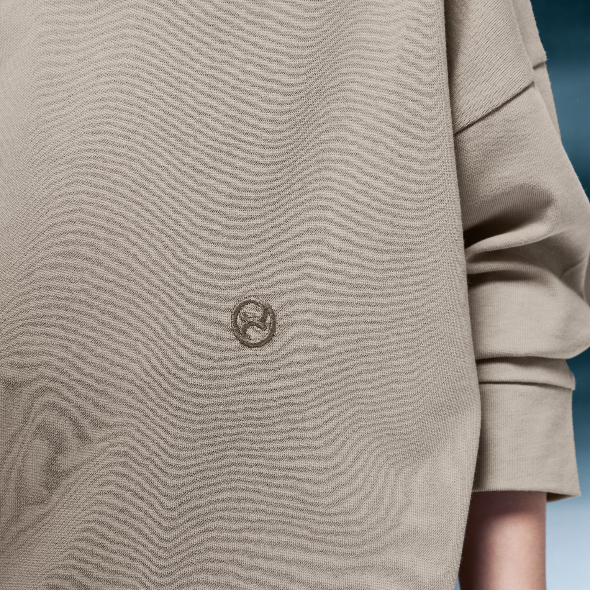 CYBEX Long Sleeve T-Shirt - Clay in Clay large-cybex-neu image number 4