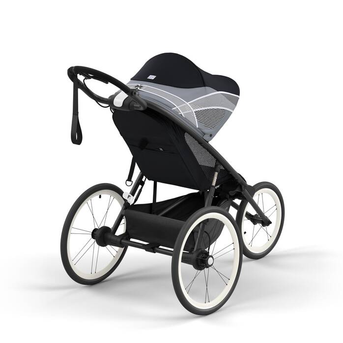 Obrázek ukazuje kombinaci několika produktů, které se prodávají samostatně. číslo snímku 5 CYBEX Rám Avi – Black s detaily v barvě Black in Black With Black Details large-cybex-neu číslo snímku 5