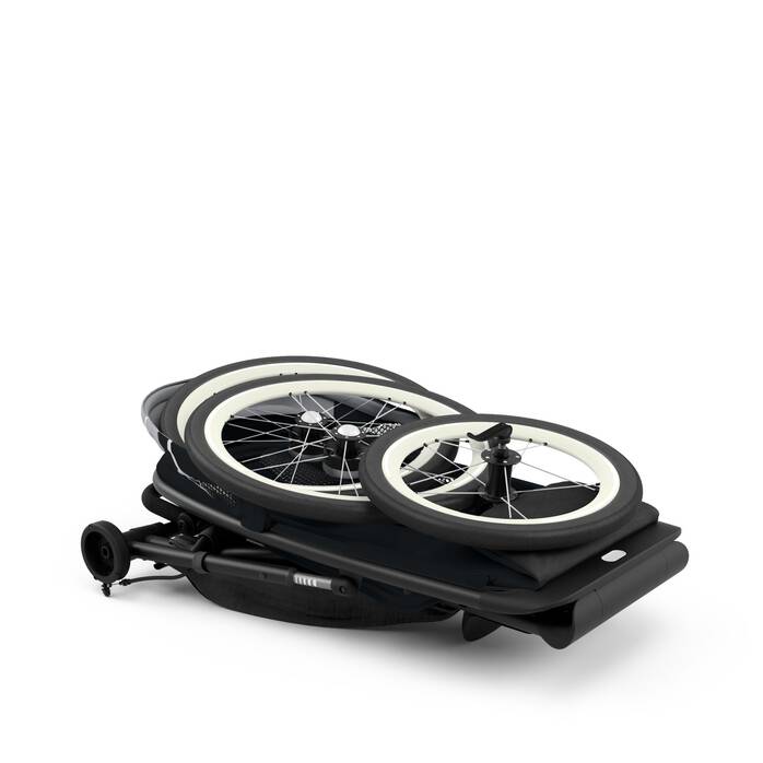 Obrázek ukazuje kombinaci několika produktů, které se prodávají samostatně. číslo snímku 6 CYBEX Rám Avi – Black s detaily v barvě Black in Black With Black Details large-cybex-neu číslo snímku 6