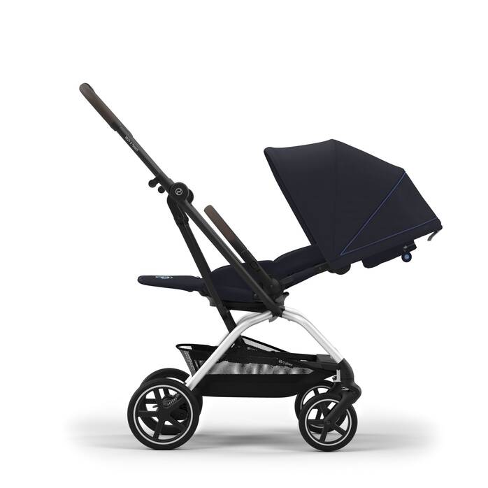 Image shows the combination of several products, sold separately. image number 5 CYBEX Eezy S Twist Plus 2 - Dark Blue in Dark Blue large-cybex-ca image number 5