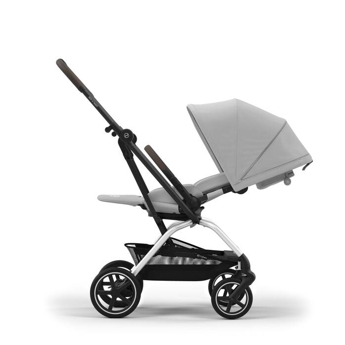 Image shows the combination of several products, sold separately. image number 5 CYBEX Eezy S Twist Plus 2 - Fog Grey in Fog Grey large-cybex-ca image number 5