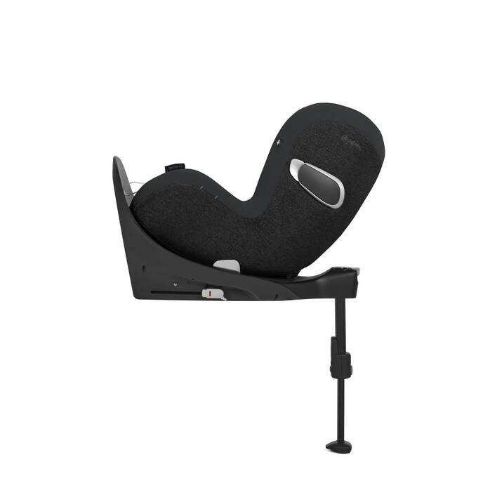 Image shows the combination of several products, sold separately. image number 5 CYBEX Sirona Z2 i-Size - Deep Black in Deep Black large-cybex-gb image number 5