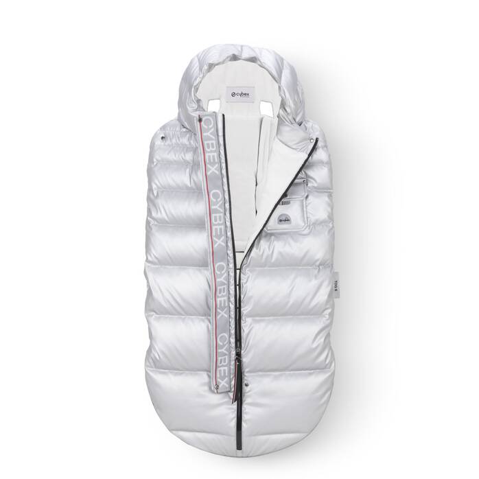 CYBEX Platinum Winter Footmuff - Arctic Silver in Arctic Silver image number 3 CYBEX Platinum Winter Footmuff - Arctic Silver in Arctic Silver large-cybex-cn image number 3
