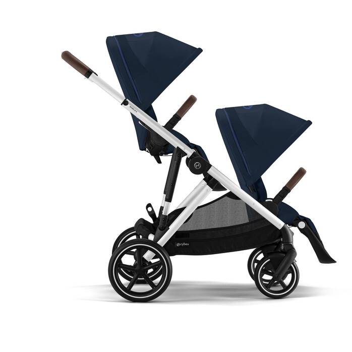 Image shows the combination of several products, sold separately. image number 3 CYBEX Gazelle S Seat Unit - Ocean Blue (Silver Frame) in Ocean Blue (Silver Frame) large-cybex-ca image number 3