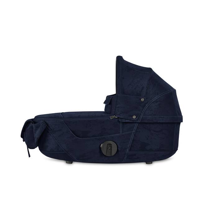 CYBEX Mios Lux Carry Cot - Rebellious Luxury Denim Blue in Rebellious Luxury Denim Blue image number 3 CYBEX Mios Lux Carry Cot - Rebellious Luxury Denim Blue in Rebellious Luxury Denim Blue large-cybex-row image number 3