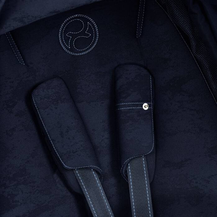 CYBEX Priam / e-Priam Seat Pack - Rebellious Luxury Denim Blue in Rebellious Luxury Denim Blue image number 10 CYBEX Priam / e-Priam Seat Pack - Rebellious Luxury Denim Blue in Rebellious Luxury Denim Blue large-cybex-neu image number 10