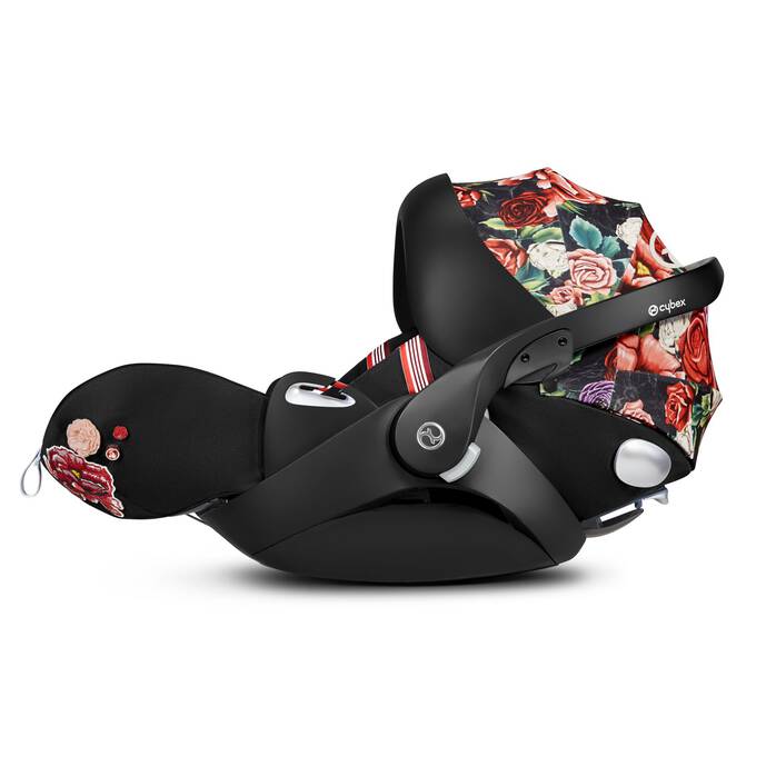CYBEX Cloud Q SensorSafe - Spring Blossom Dark in Spring Blossom Dark image number 1 CYBEX Cloud Q SensorSafe - Spring Blossom Dark in Spring Blossom Dark large-cybex-us image number 1