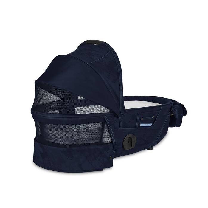 CYBEX Mios Lux Carry Cot - Rebellious Luxury Denim Blue in Rebellious Luxury Denim Blue image number 4 CYBEX Mios Lux Carry Cot - Rebellious Luxury Denim Blue in Rebellious Luxury Denim Blue large-cybex-row image number 4