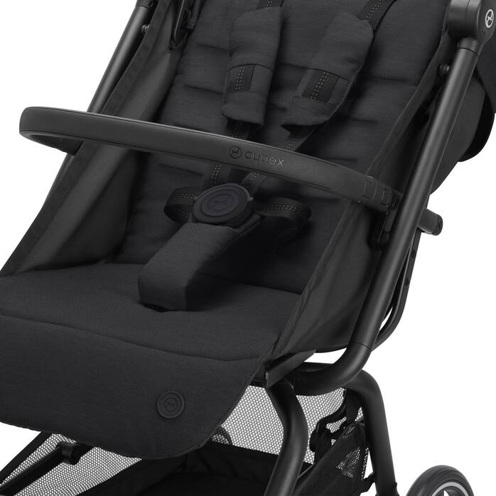 CYBEX Eezy S+2 - Deep Black in Deep Black image number 4 CYBEX Eezy S+2 - Deep Black in Deep Black large-cybex-us image number 4