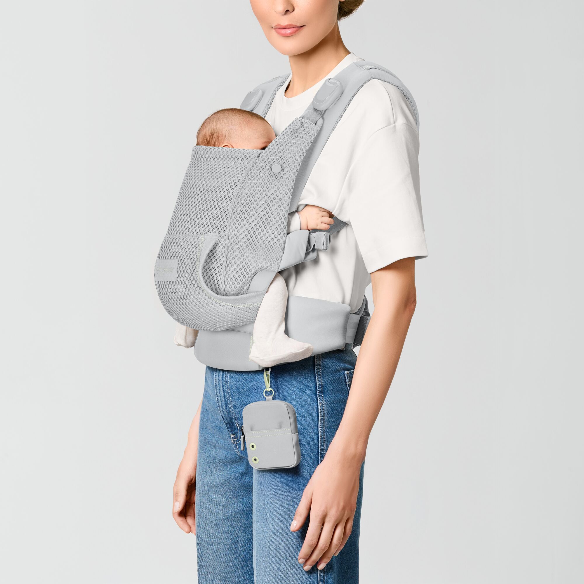CYBEX Laya Carrier - Fog Grey in Fog Grey large-cybex-us image number 2