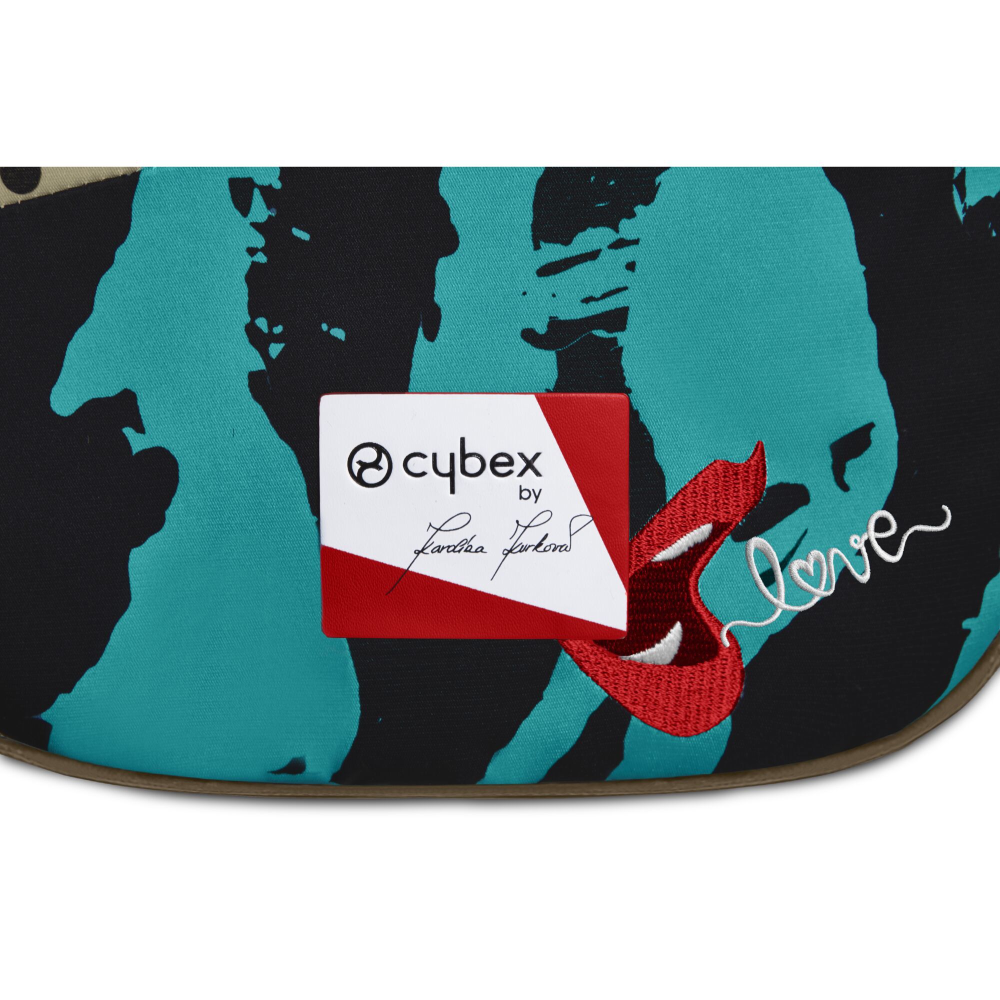 CYBEX Fusak Platinum 1 &ndash; Karolina Kurkova in Karolina Kurkova large-cybex-neu č&iacute;slo sn&iacute;mku 2 Mal&eacute;