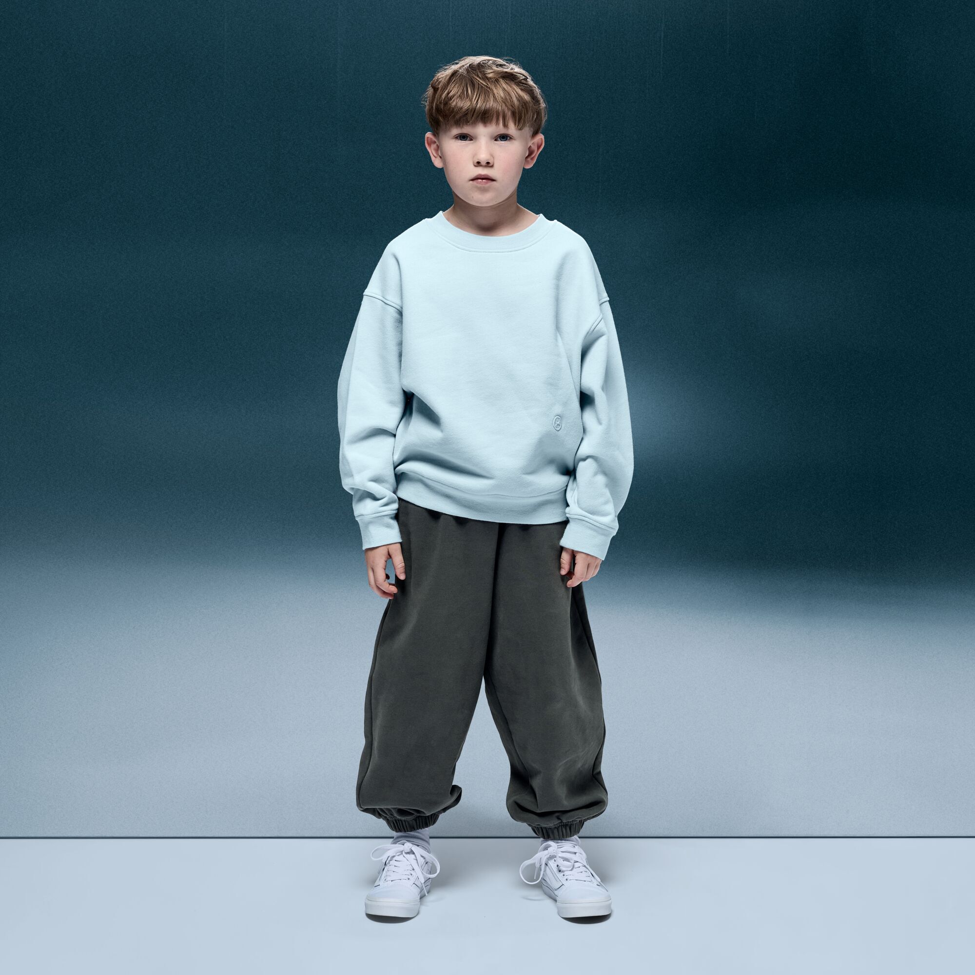 CYBEX Sweatshirt - Dust Blue in Dust Blue large-cybex-row image number 1