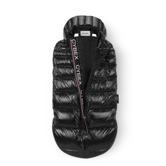 CYBEX Platinum Winter Footmuff - Deep Black in Deep Black image number 3 CYBEX Platinum Winter Footmuff - Deep Black in Deep Black large-cybex-cn image number 3