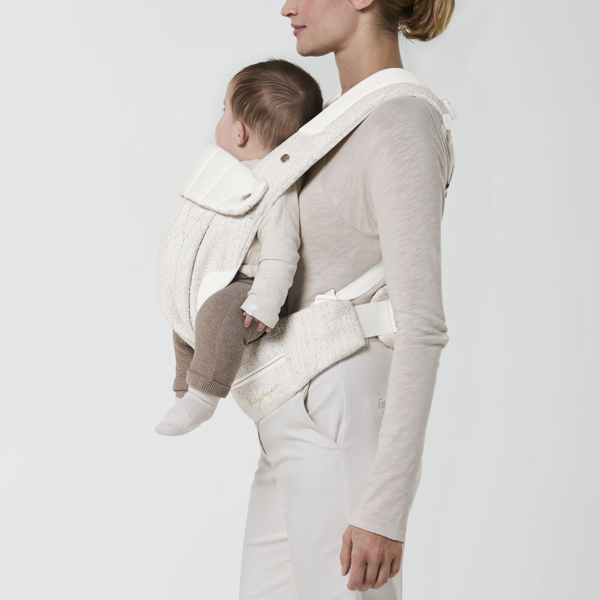 CYBEX Coya Baby Carrier Boucle - Cream White (Boucl&eacute;) in Cream White (Boucl&eacute;) large-cybex-row image number 3 Small