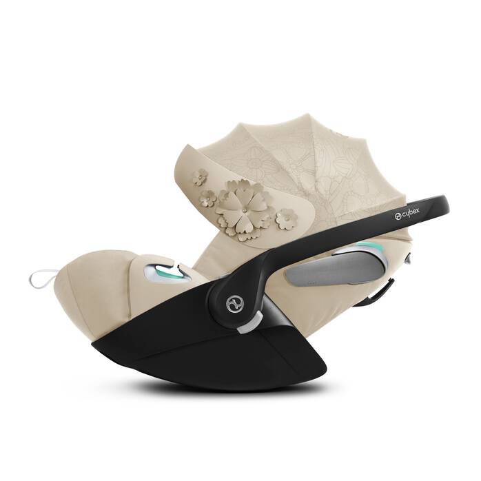 CYBEX Cloud Z2 i-Size - Nude Beige in Nude Beige image number 3 CYBEX Cloud Z2 i-Size - Nude Beige in Nude Beige large-cybex-neu image number 3