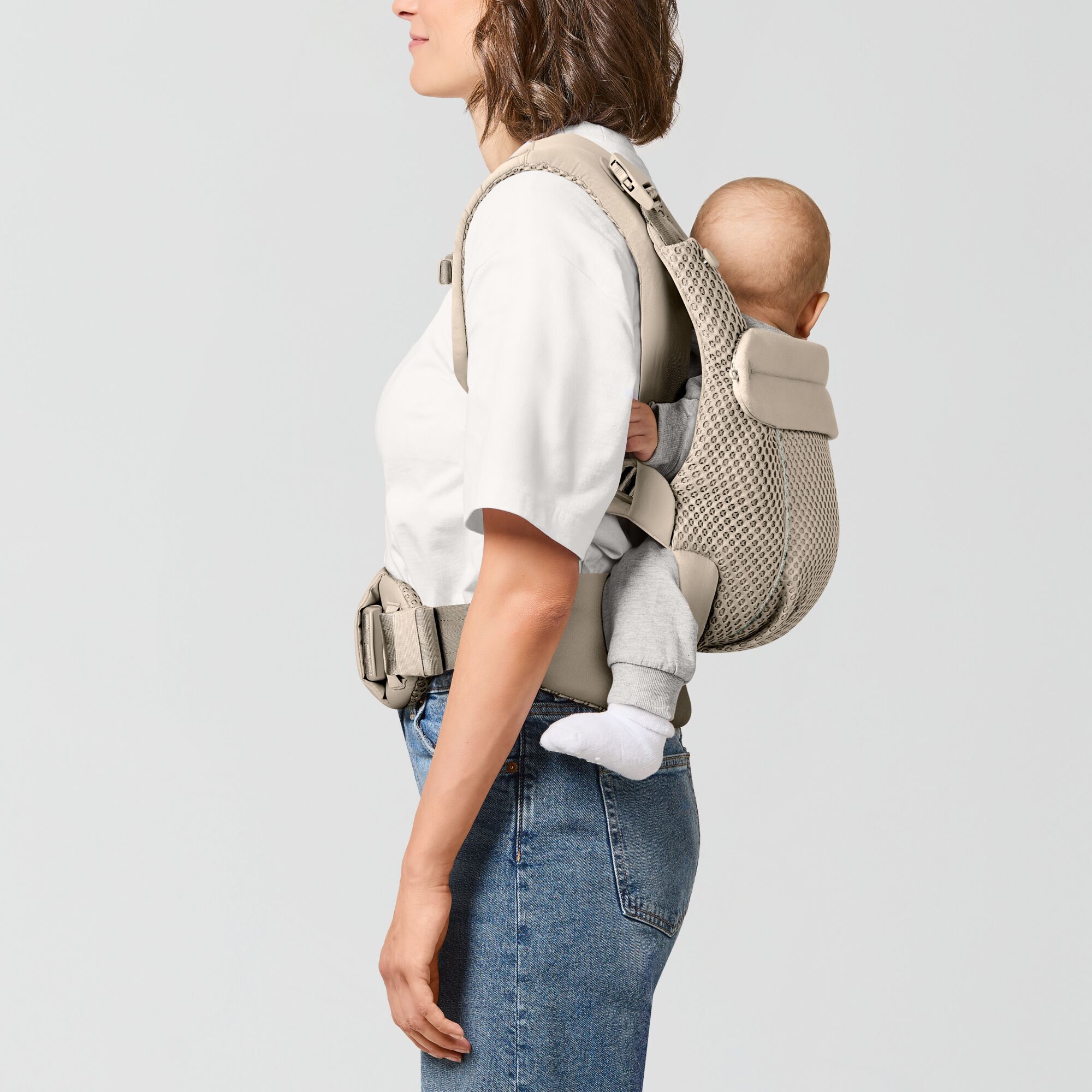 CYBEX Amya Carrier - Almond Beige in Almond Beige large-cybex-us image number 5
