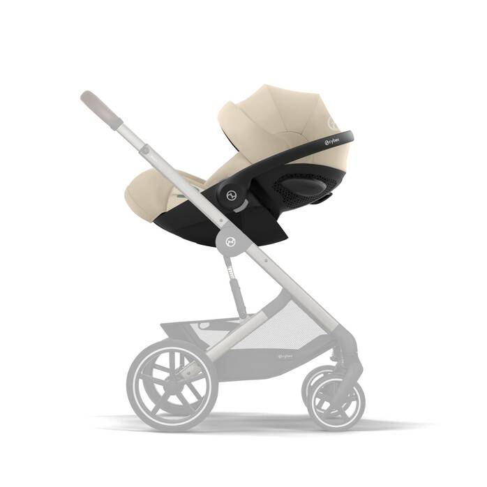 Image shows the combination of several products, sold separately. image number 7 CYBEX Cloud G i-Size - Almond Beige (Plus) in Almond Beige (Plus) large-cybex-neu image number 7