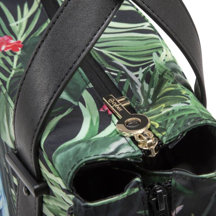 CYBEX We The Best Changing Bag (CYBEX by DJ Khaled) - We The Best in We The Best image number 6 CYBEX We The Best Changing Bag (CYBEX by DJ Khaled) - We The Best in We The Best large-cybex-cn image number 6