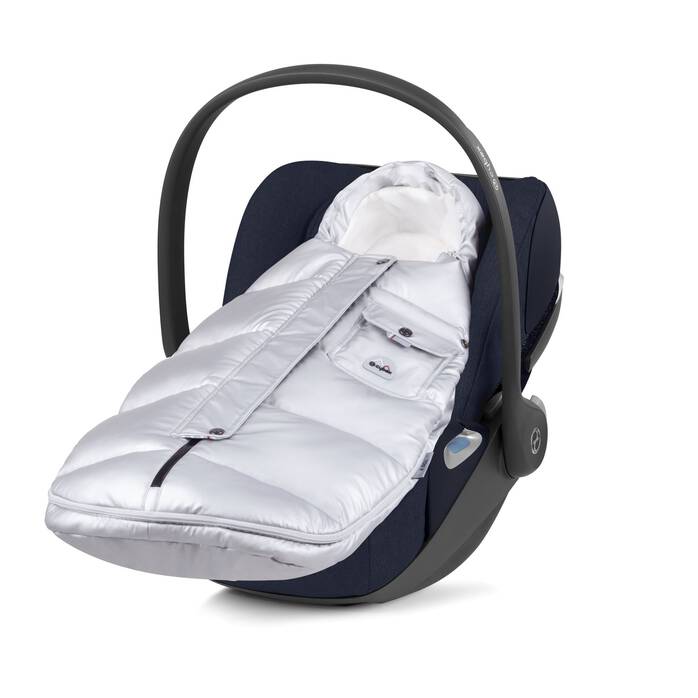 CYBEX Platinum Winter Footmuff Mini - Arctic Silver in Arctic Silver image number 4 CYBEX Platinum Winter Footmuff Mini - Arctic Silver in Arctic Silver large-cybex-neu image number 4