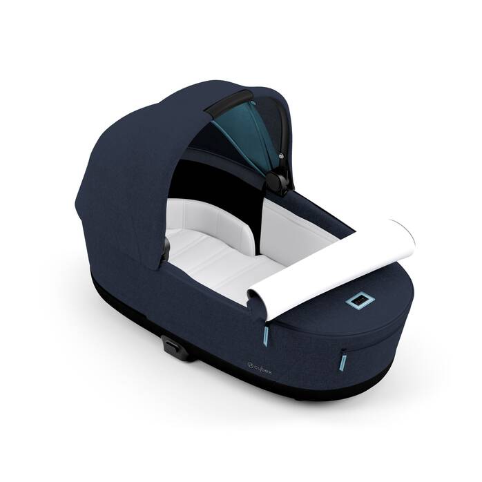 CYBEX Priam Lux Carry Cot - Midnight Blue Plus in Midnight Blue Plus image number 2 CYBEX Priam Lux Carry Cot - Midnight Blue Plus in Midnight Blue Plus large-cybex-gb image number 2