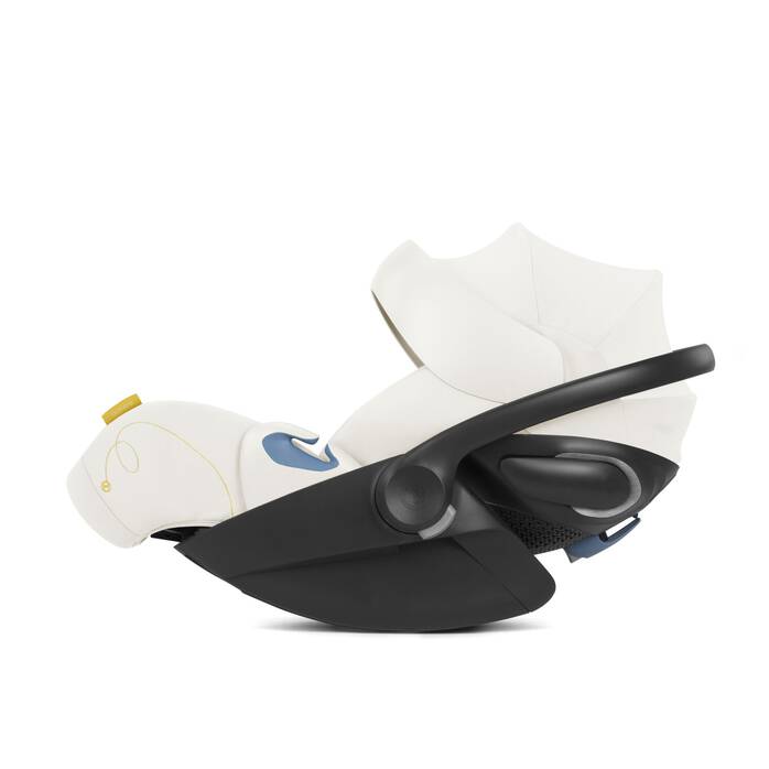 CYBEX Cloud G - Seashell Beige in Seashell Beige image number 1 CYBEX Cloud G - Seashell Beige in Seashell Beige large-cybex-us image number 1