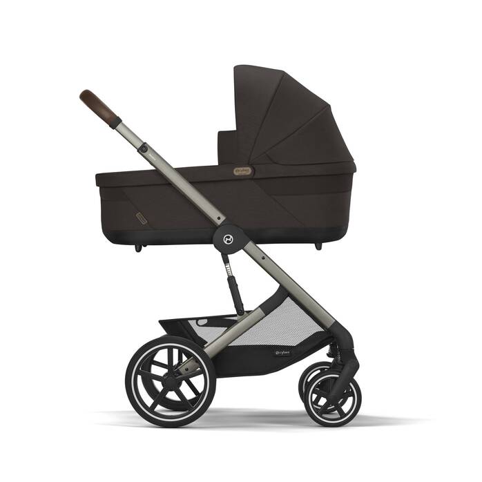 Image shows the combination of several products, sold separately. image number 5 CYBEX Cot S Lux - Chocolate Brown in Chocolate Brown large-cybex-neu image number 5