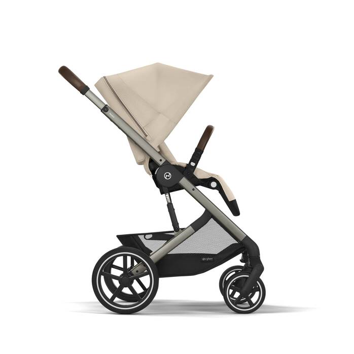 CYBEX Balios S Lux - Almond Beige (Taupe Frame) in Almond Beige (Taupe Frame) image number 5 CYBEX Balios S Lux - Almond Beige (Taupe Frame) in Almond Beige (Taupe Frame) large-cybex-neu image number 5
